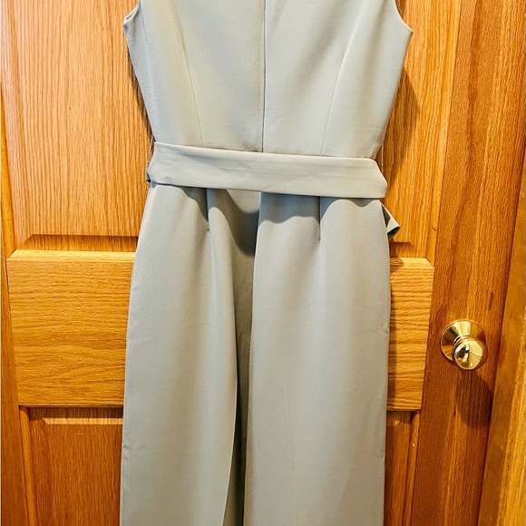 Vince Camuto Ethereal Dawn Smoked Sage Green Sleeveless Romper Jumpsuit Size 0 - Picture 10 of 15